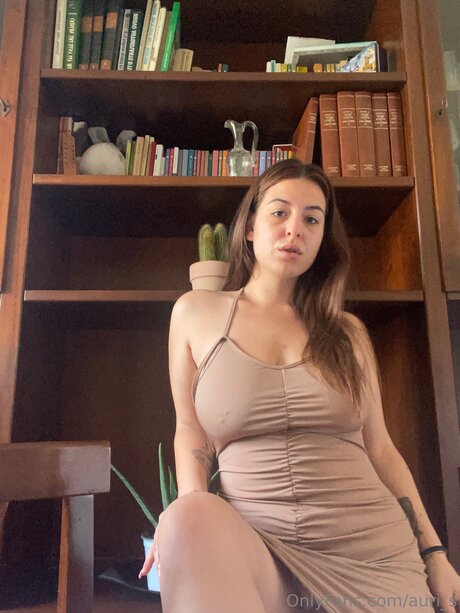 Naakte gelekte OnlyFans-foto van Auri S