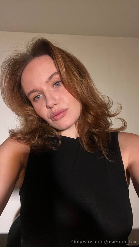 Naakte gelekte OnlyFans-foto van Usienna Fox
