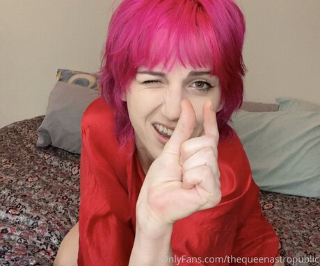 Naakte gelekte OnlyFans-foto van Thequeenastropublic