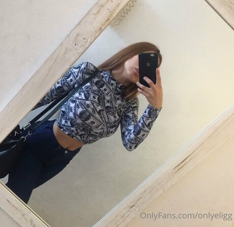 Naakte gelekte OnlyFans-foto van Antonellaagz