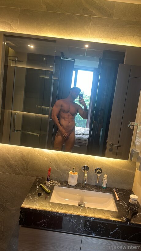 Naakte gelekte OnlyFans-foto van Jakewinterr