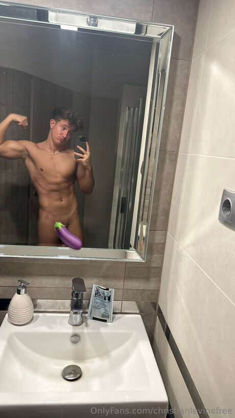 Christianlevine Straight