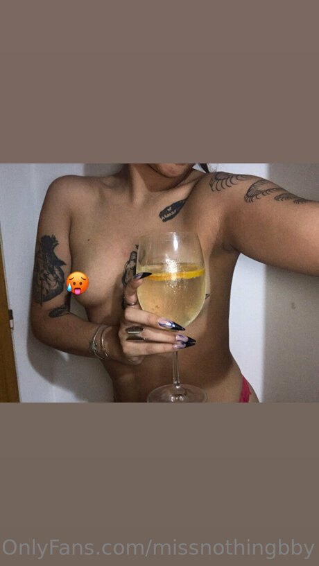 Naakte gelekte OnlyFans-foto van Missnothingbby