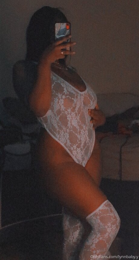 Naakte gelekte OnlyFans-foto van Lynnbaby Y