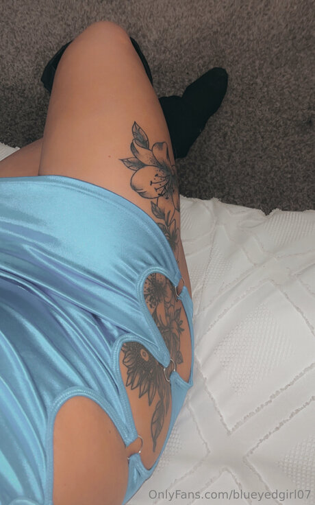 Naakte gelekte OnlyFans-foto van Blueyedgirl07