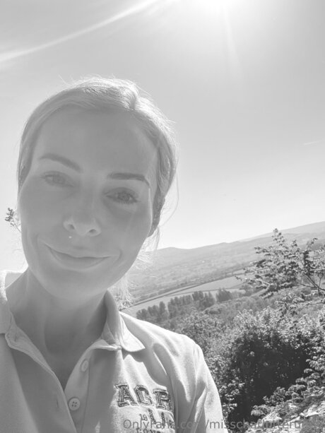 Naakte gelekte OnlyFans-foto van Misscharlotteruddy