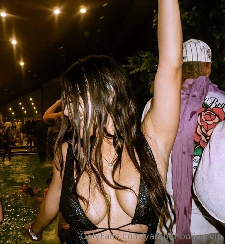 Naakte gelekte OnlyFans-foto van Yarabithbolivarvip