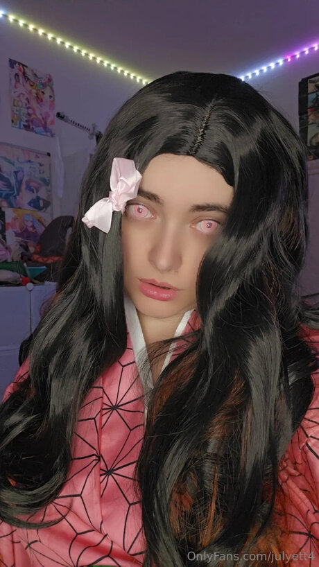 Julyett4