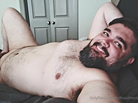 Naakte gelekte OnlyFans-foto van Softsouthern