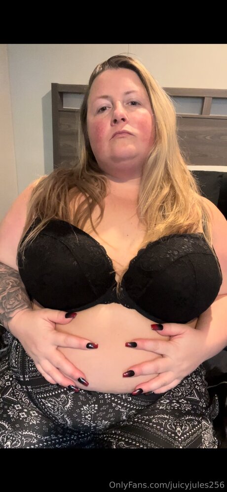Juicyjules256