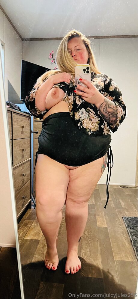 Juicyjules256