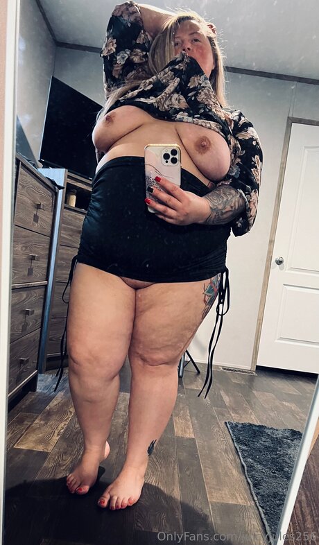 Juicyjules256