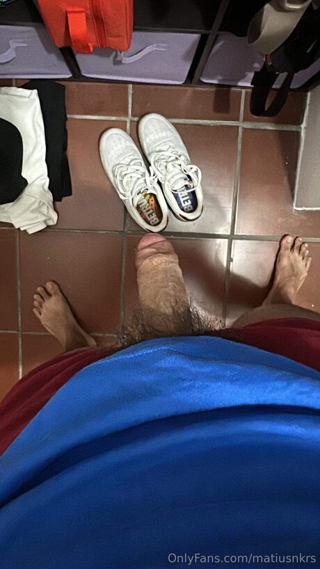 Naakte gelekte OnlyFans-foto van Matiusnkrs