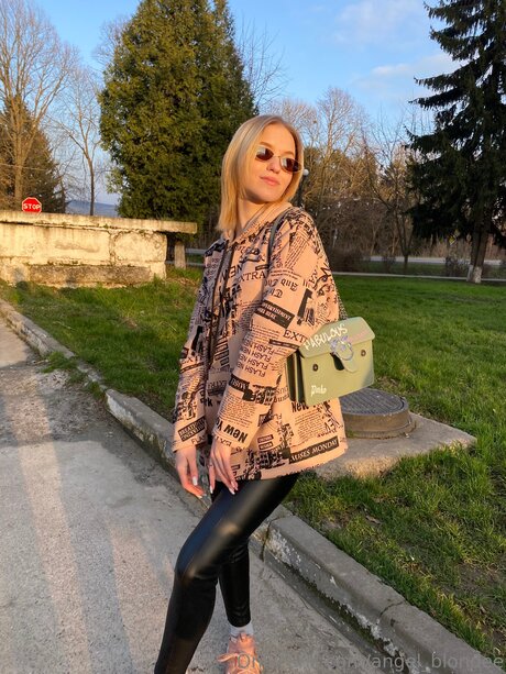 Angel Blondee