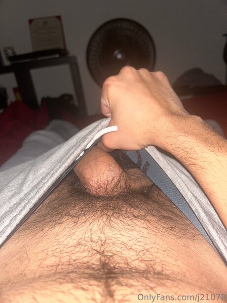 J21078