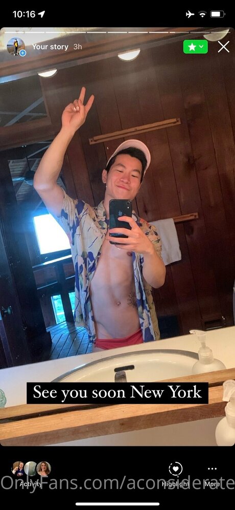Naakte gelekte OnlyFans-foto van Aconsideratetop