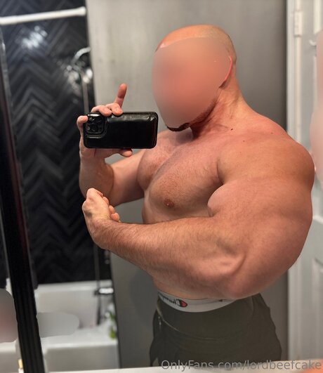 Naakte gelekte OnlyFans-foto van Lordbeefcake