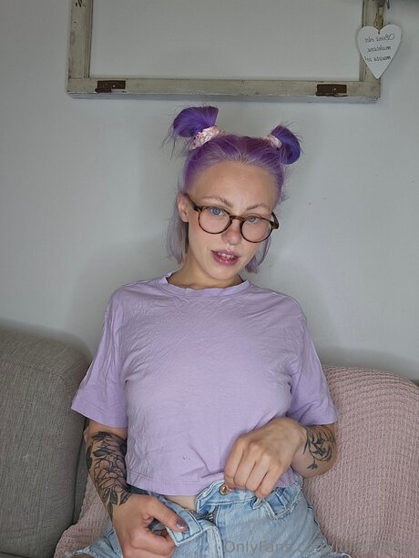 Naakte gelekte OnlyFans-foto van Julie Karkki