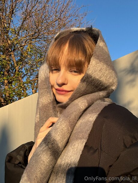 Naakte gelekte OnlyFans-foto van Lola Lil