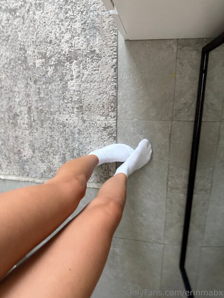Naakte gelekte OnlyFans-foto van Erinmabx