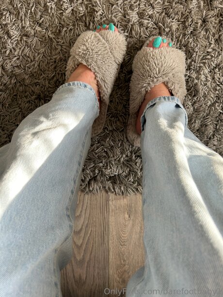 Naakte gelekte OnlyFans-foto van Barefootbaby1