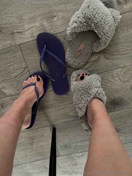 Barefootbaby1