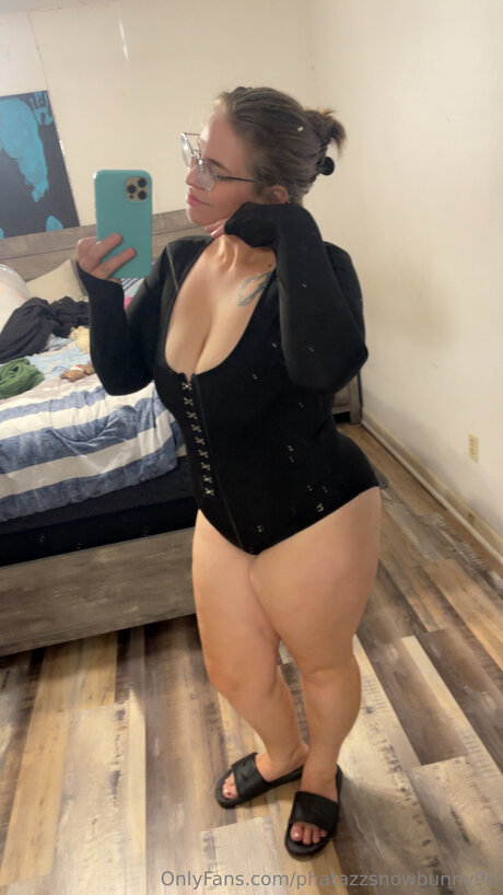 Phatazzsnowbunny96