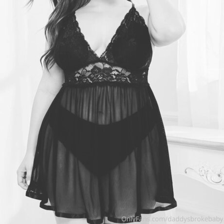 Daddysthickbabygirl