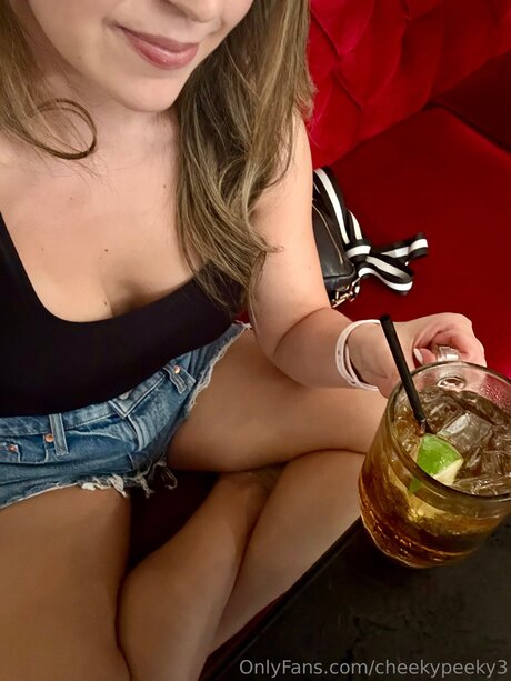 Cheekypeeky3