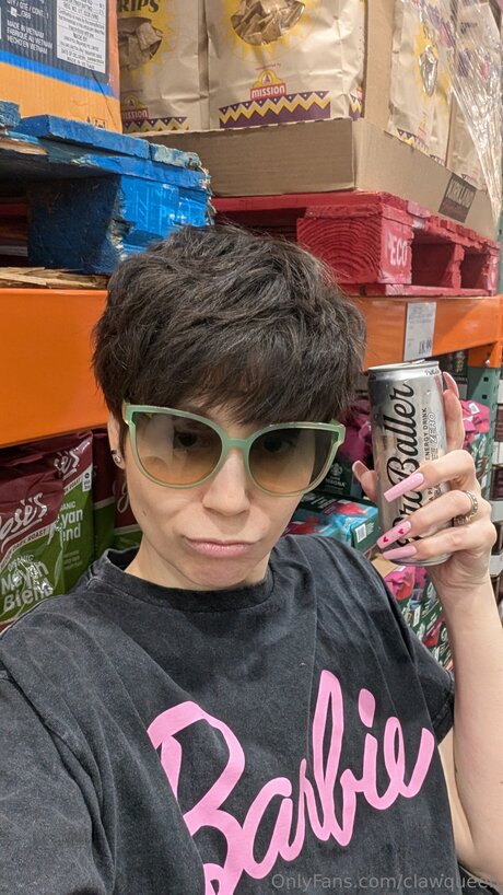 Clawqueen