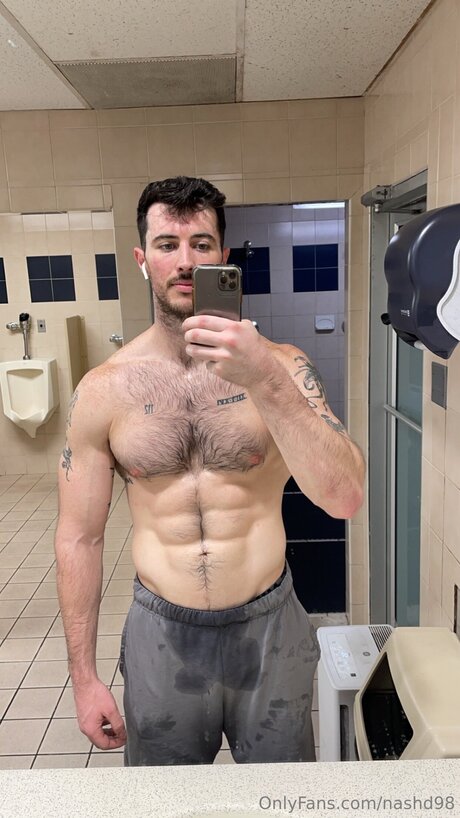 Naakte gelekte OnlyFans-foto van Nashd98