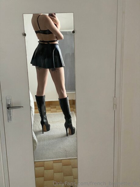 French Brunette 0o