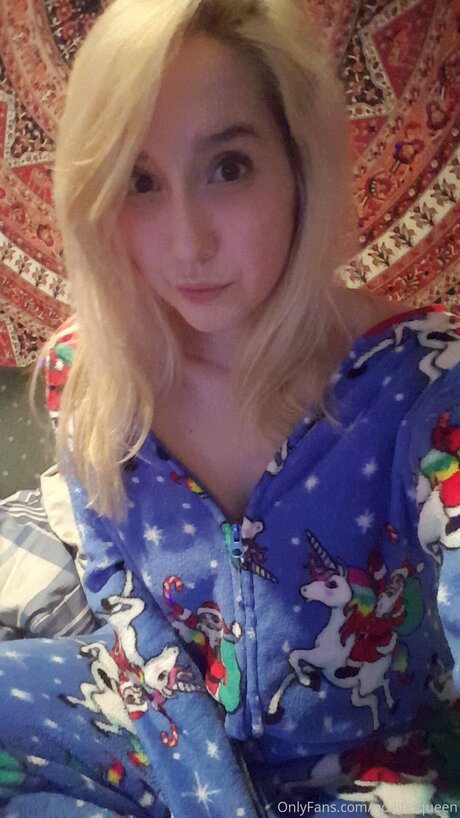 Naakte gelekte OnlyFans-foto van No Life Queen