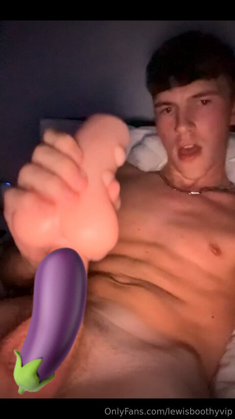 Lewisboothyvip