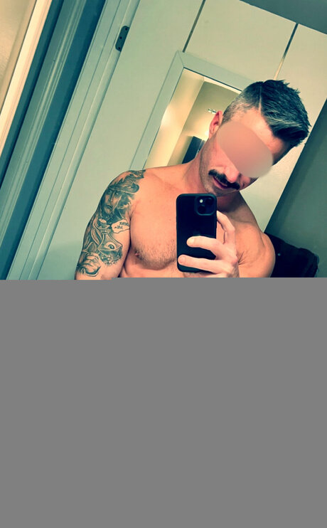 Naakte gelekte OnlyFans-foto van Jettonsouthsk