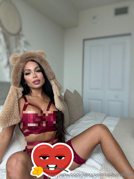 Sexyselenastonefree