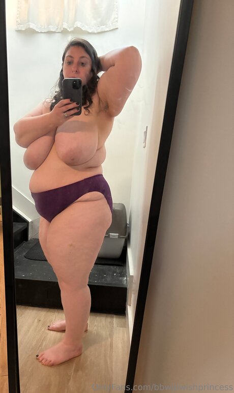 Naakte gelekte OnlyFans-foto van Bbwjewishprincess