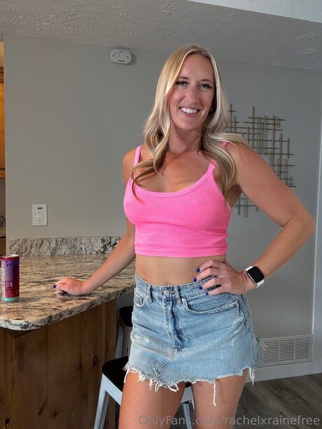 Naakte gelekte OnlyFans-foto van Rachelxrainefree