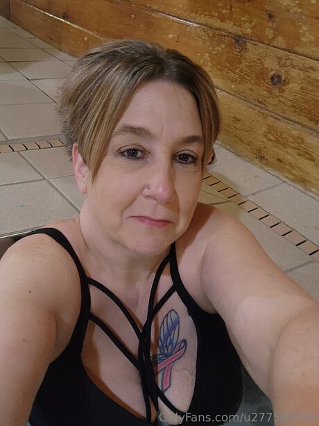 Naakte gelekte OnlyFans-foto van U277509746