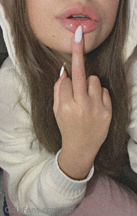 Naakte gelekte OnlyFans-foto van Little Temptation77
