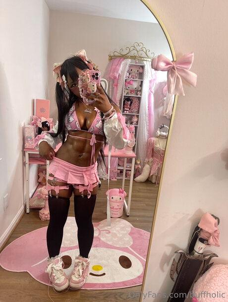 Naakte gelekte OnlyFans-foto van Buffholic