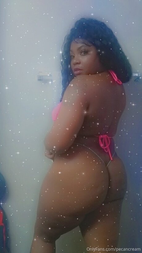 Naakte gelekte OnlyFans-foto van 1stloveyoself