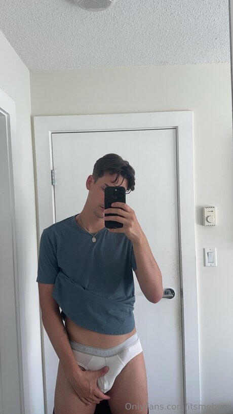Naakte gelekte OnlyFans-foto van Itsmebum