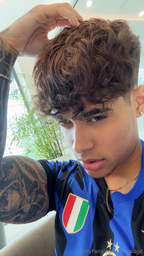Naakte gelekte OnlyFans-foto van Diegobgil