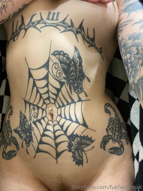 Naakte gelekte OnlyFans-foto van Fukfacefreak