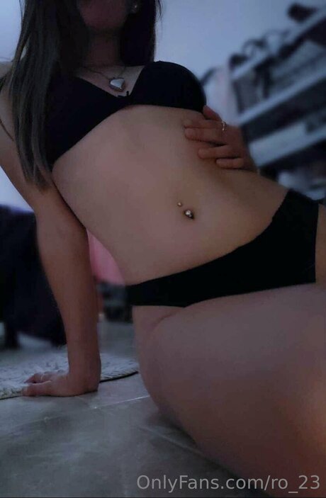 Naakte gelekte OnlyFans-foto van Ro 23
