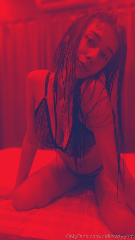 Naakte gelekte OnlyFans-foto van Didicrazyyhot