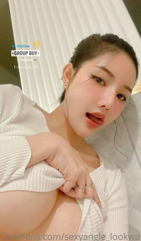 Naakte gelekte OnlyFans-foto van Sexyanglelookwa