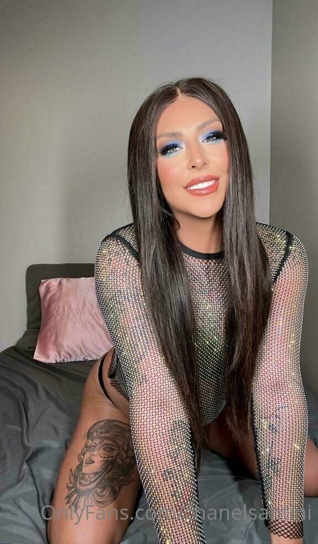 Naakte gelekte OnlyFans-foto van Chanelsantini