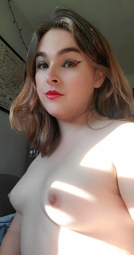 Naakte gelekte OnlyFans-foto van Vorpal Val